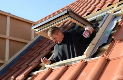 Pose de fenêtres de toit Velux à Étrepigney
